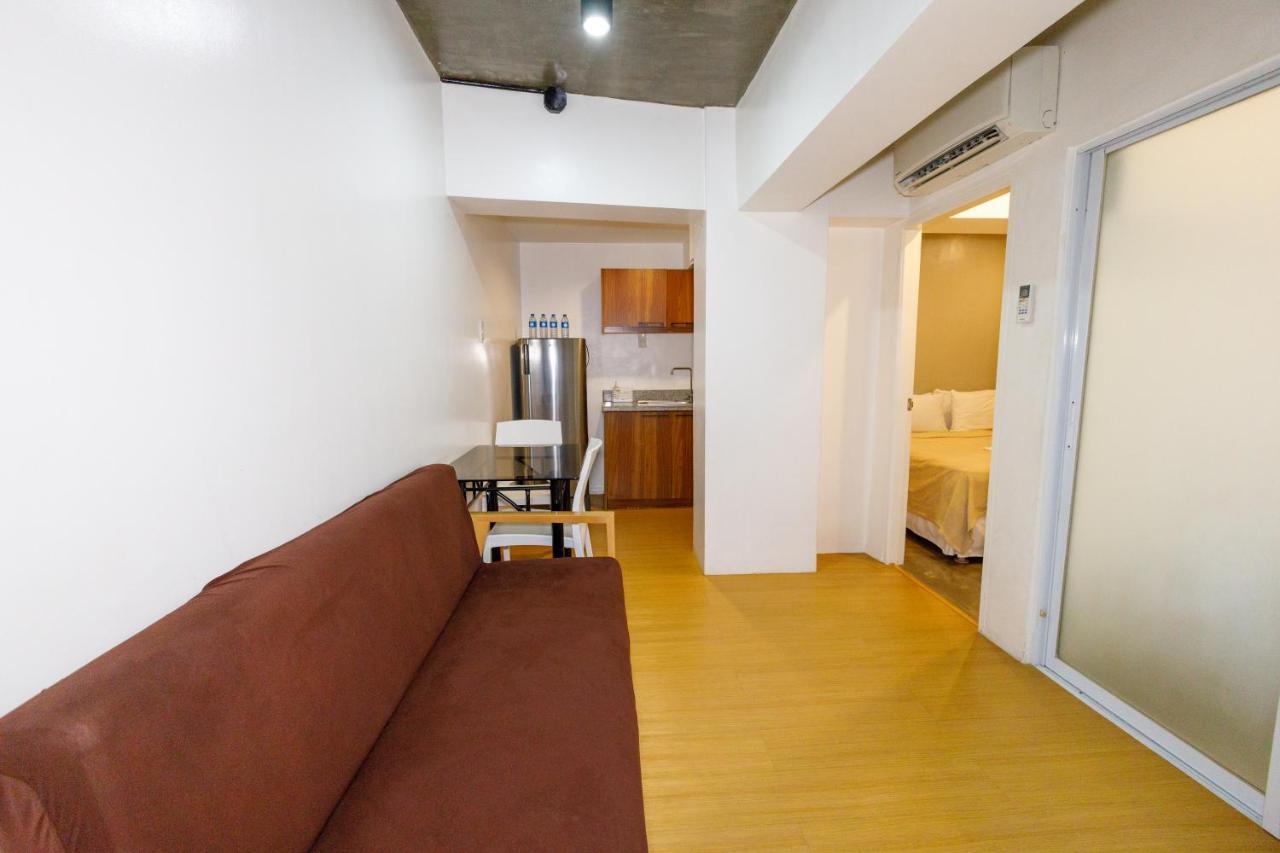 5880 Enriquez Residences Manila Exteriör bild